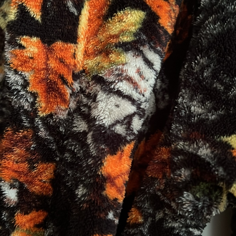 Fun Kids Boy’s Robe. - Picture 3 of 4